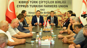 Üstel, Kıbrıs Türk Çiftçiler Birliği’ni ziyaret etti