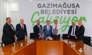 Üstel: Yerel yönetimlerin rozetine bakmadan halkımıza hizmet ediyoruz